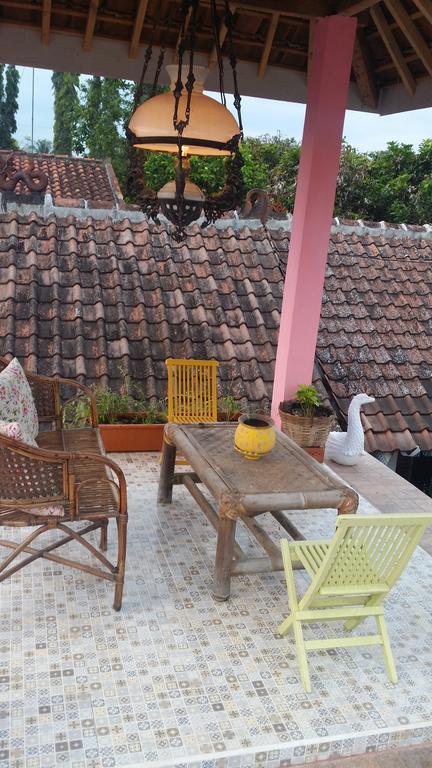 Jaswan Inn Borobudur Magelang Extérieur photo